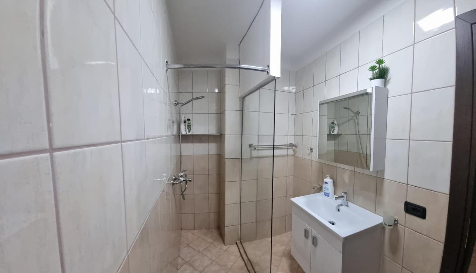 Nevila'S Apartment Tiranë Eksteriør bilde